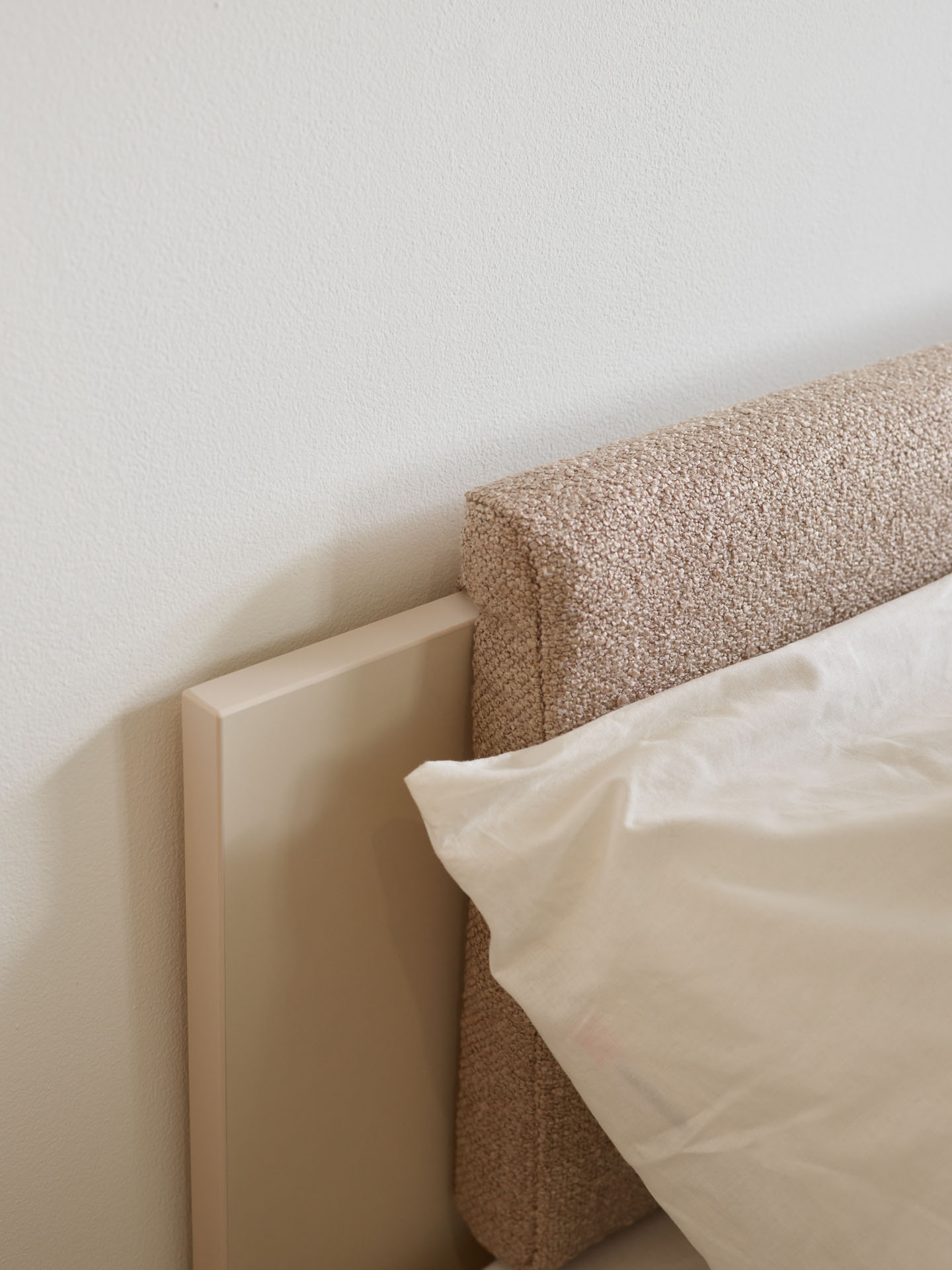 VelvetForms Simple – Sengeramme med Opbevaring 180×200 (Valgfri Farve & Ben)
