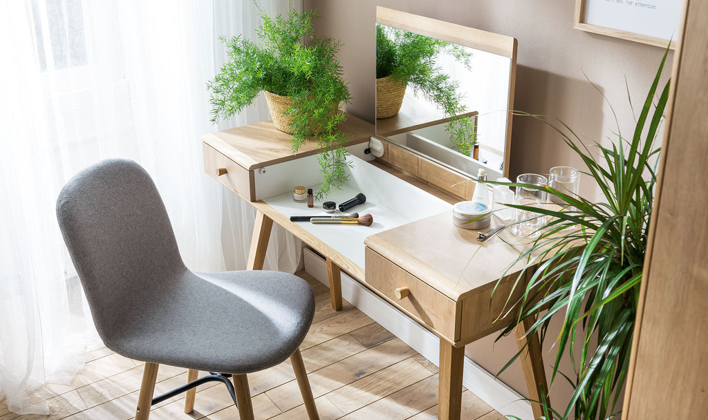 VelvetForms Nature – Makeupbord i Egetræ