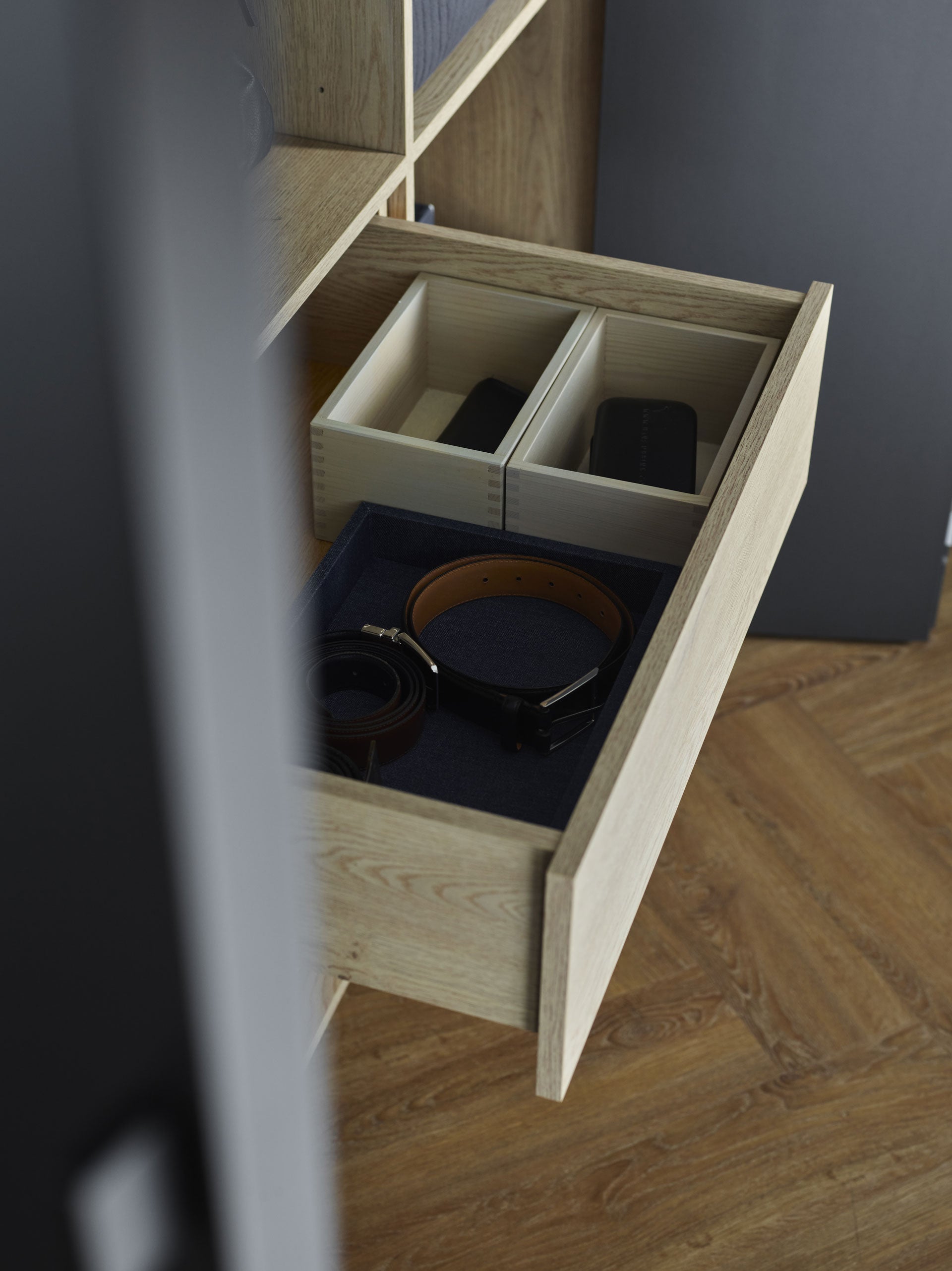VelvetForms Stor – Åben Garderobe 160×240 (Naturlig Eg)