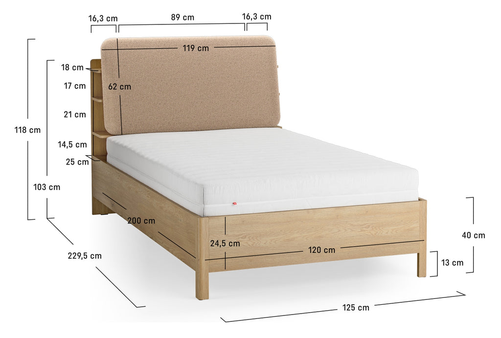 VelvetForms Well – Seng med Integreret Reol 120×200 (Naturlig Eg / Valgfri Stof)