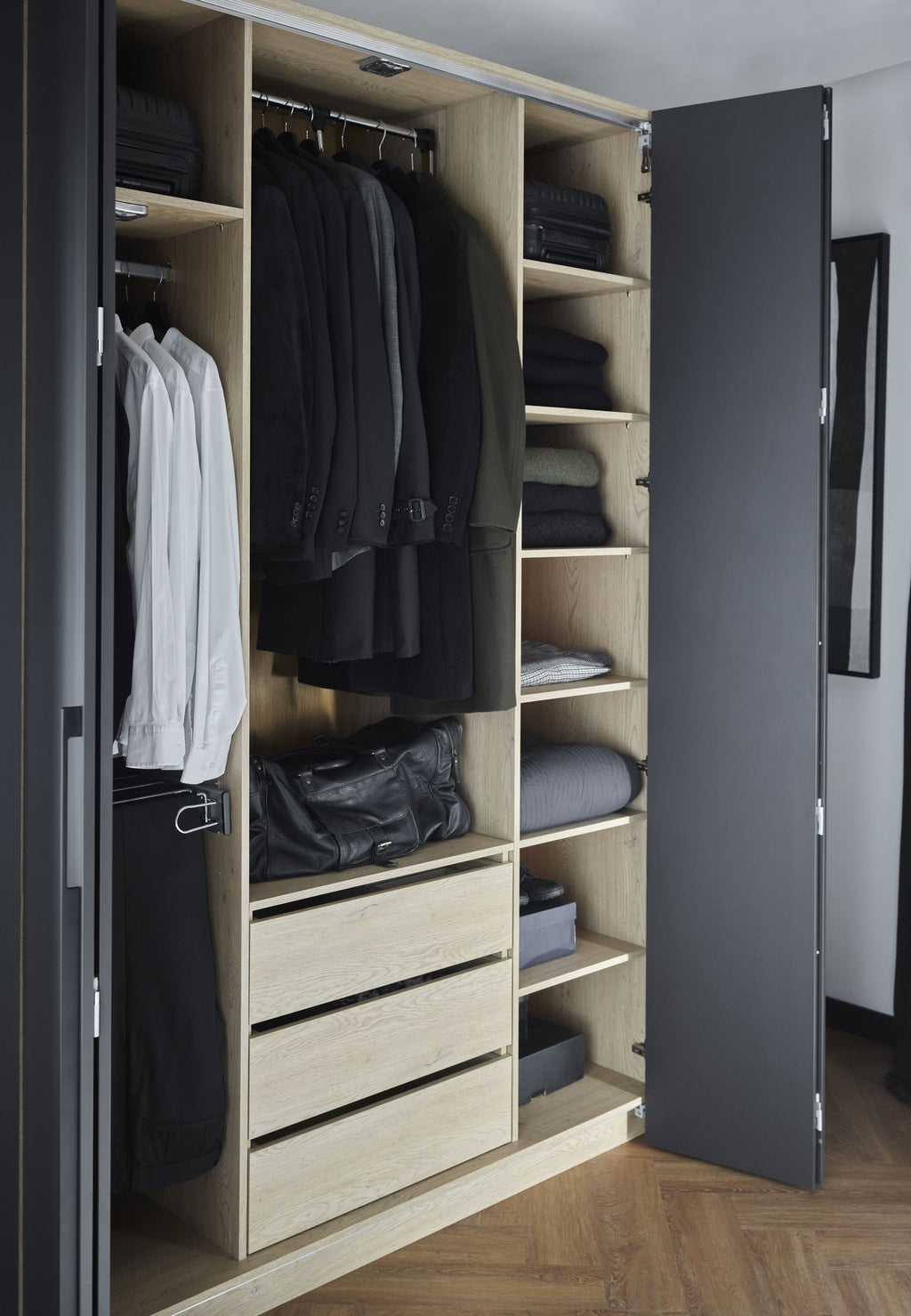 VelvetForms Stor – Åben Garderobe 160×240 (Naturlig Eg)