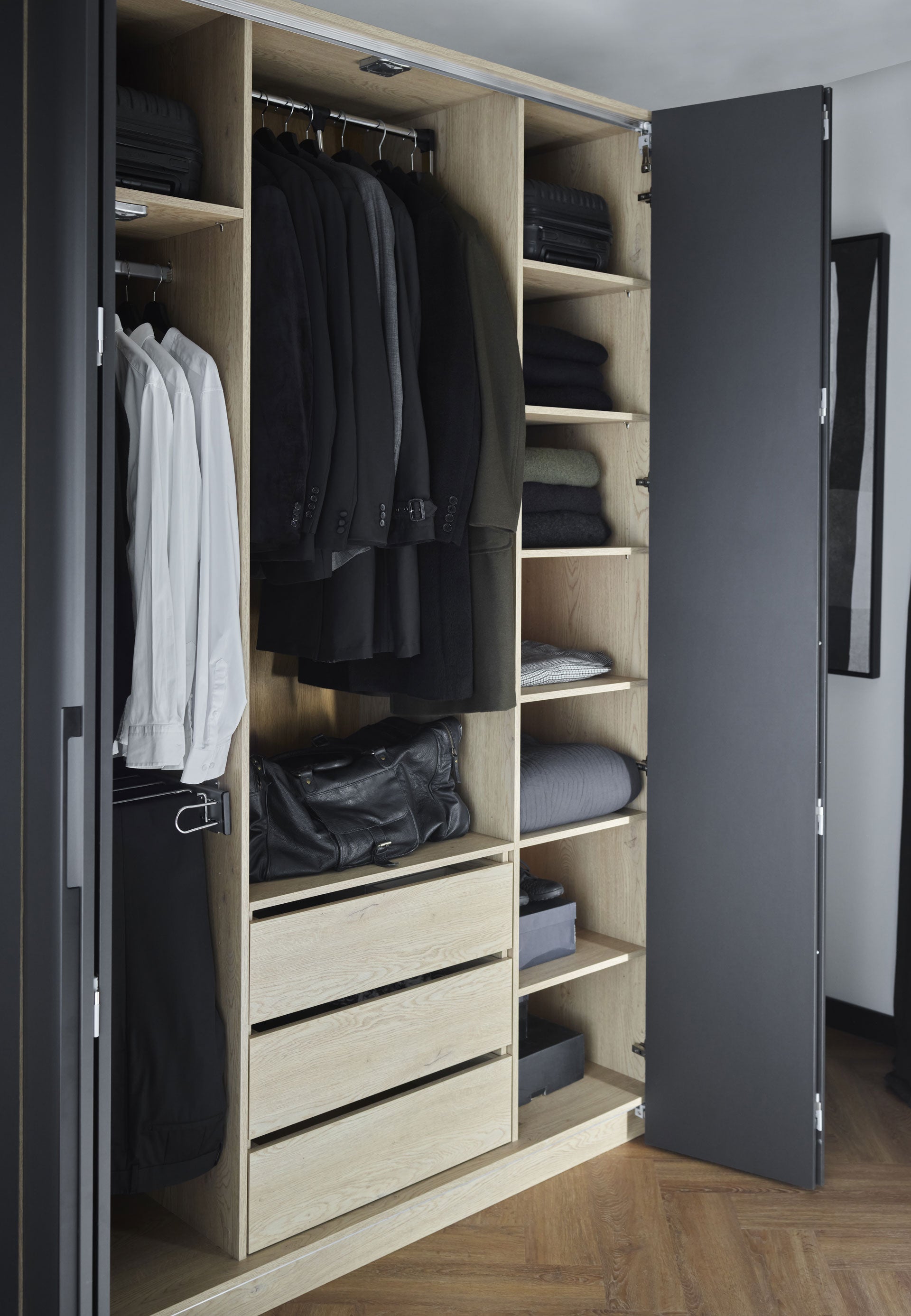 VelvetForms Stor – Åben Garderobe 160×240 (Naturlig Eg)
