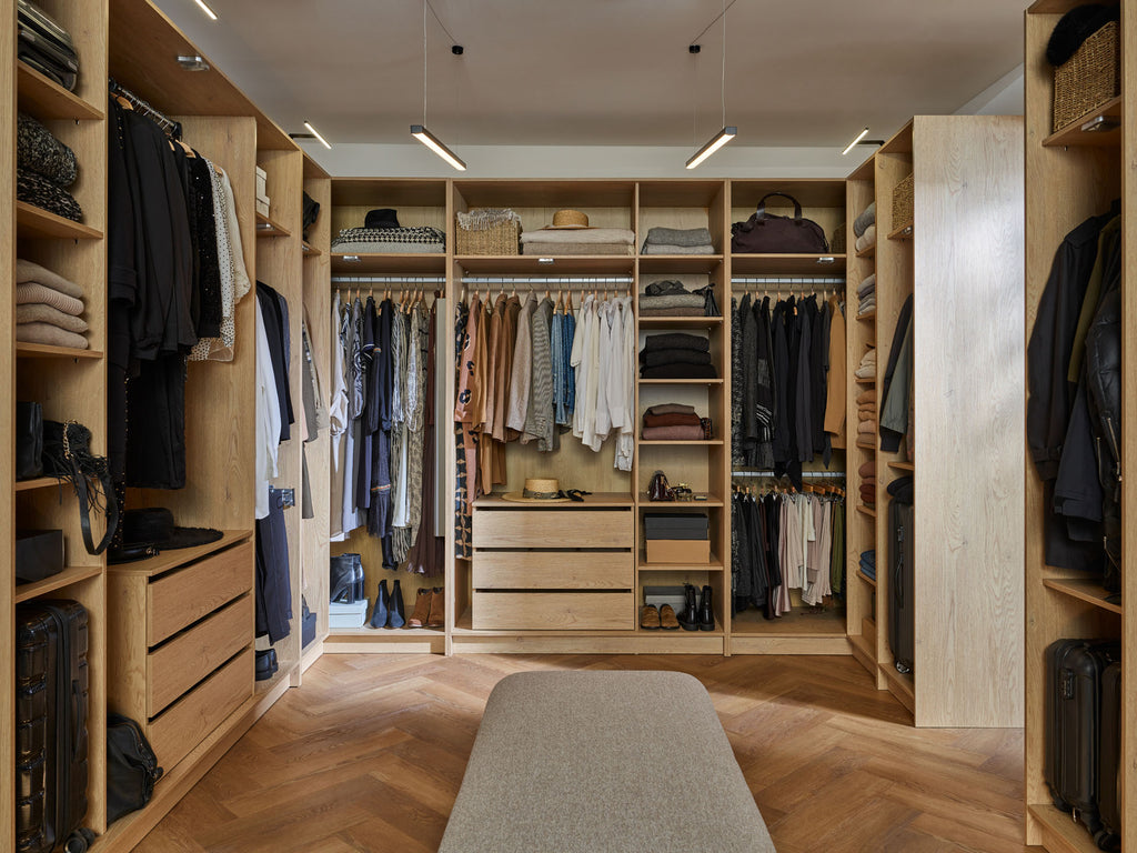 VelvetForms Stor – Åben Garderobe 160×240 (Naturlig Eg)