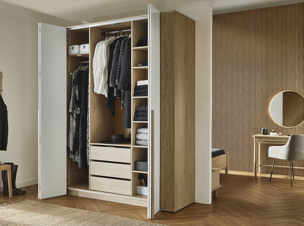 VelvetForms Stor – Åben Garderobe 160×240 (Naturlig Eg)